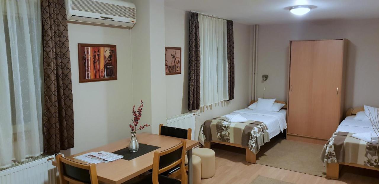 Hotel Topcider Belgrade Extérieur photo