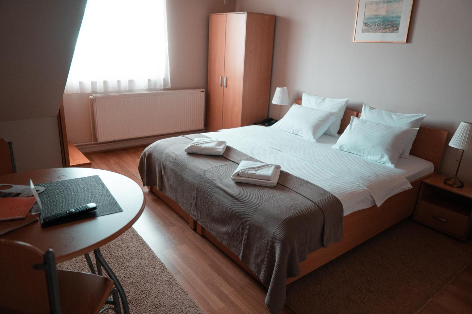 Hotel Topcider Belgrade Extérieur photo