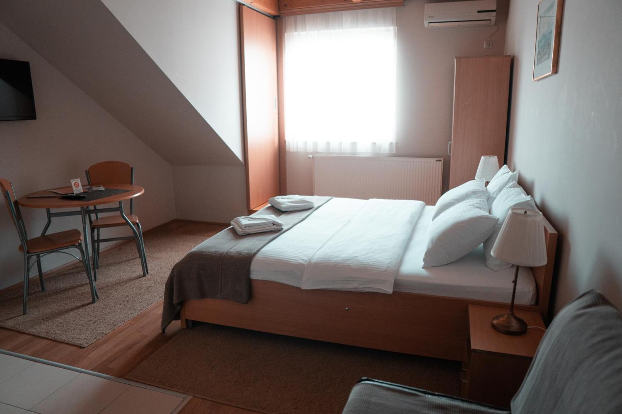 Hotel Topcider Belgrade Extérieur photo