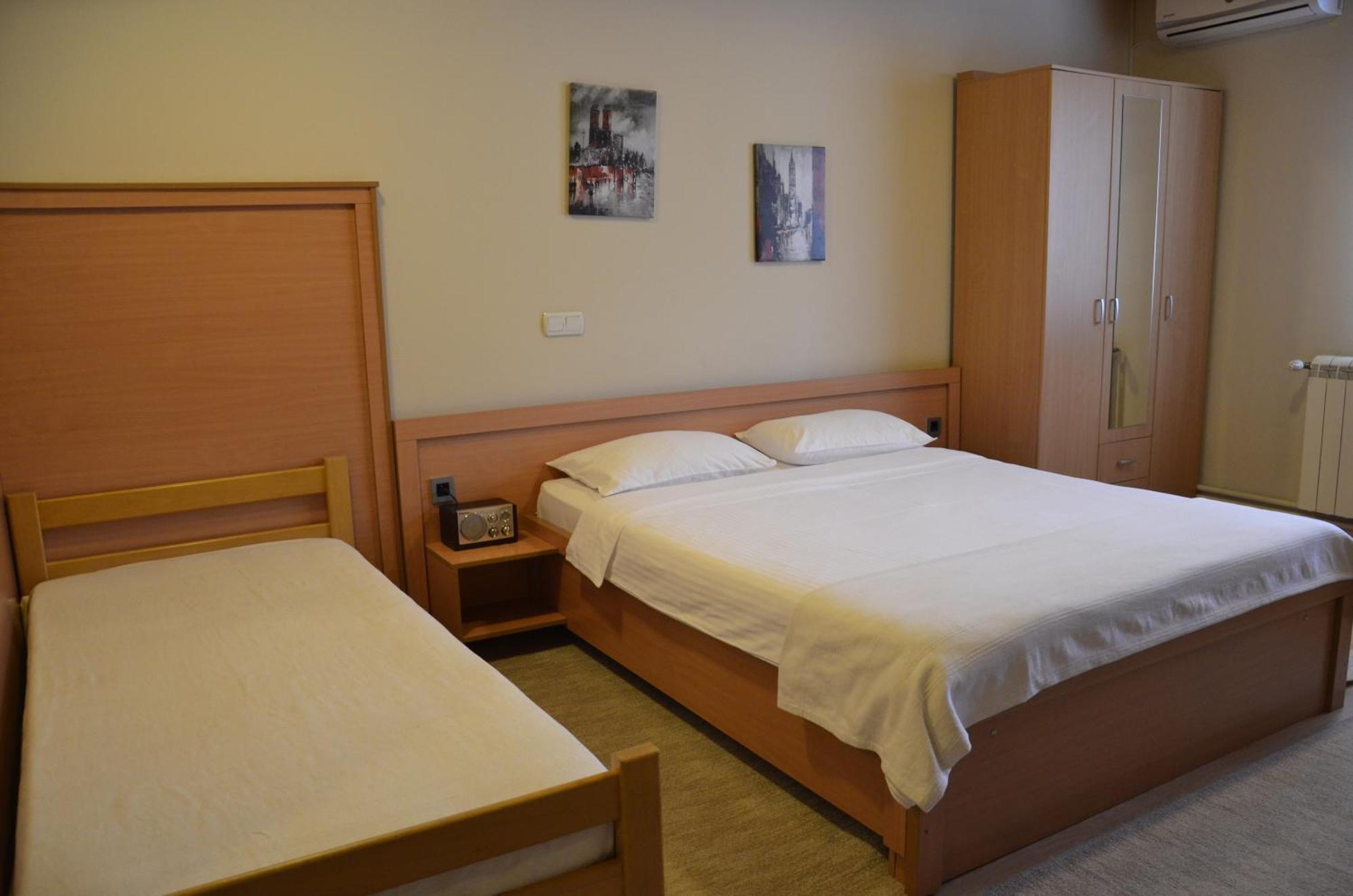 Hotel Topcider Belgrade Extérieur photo