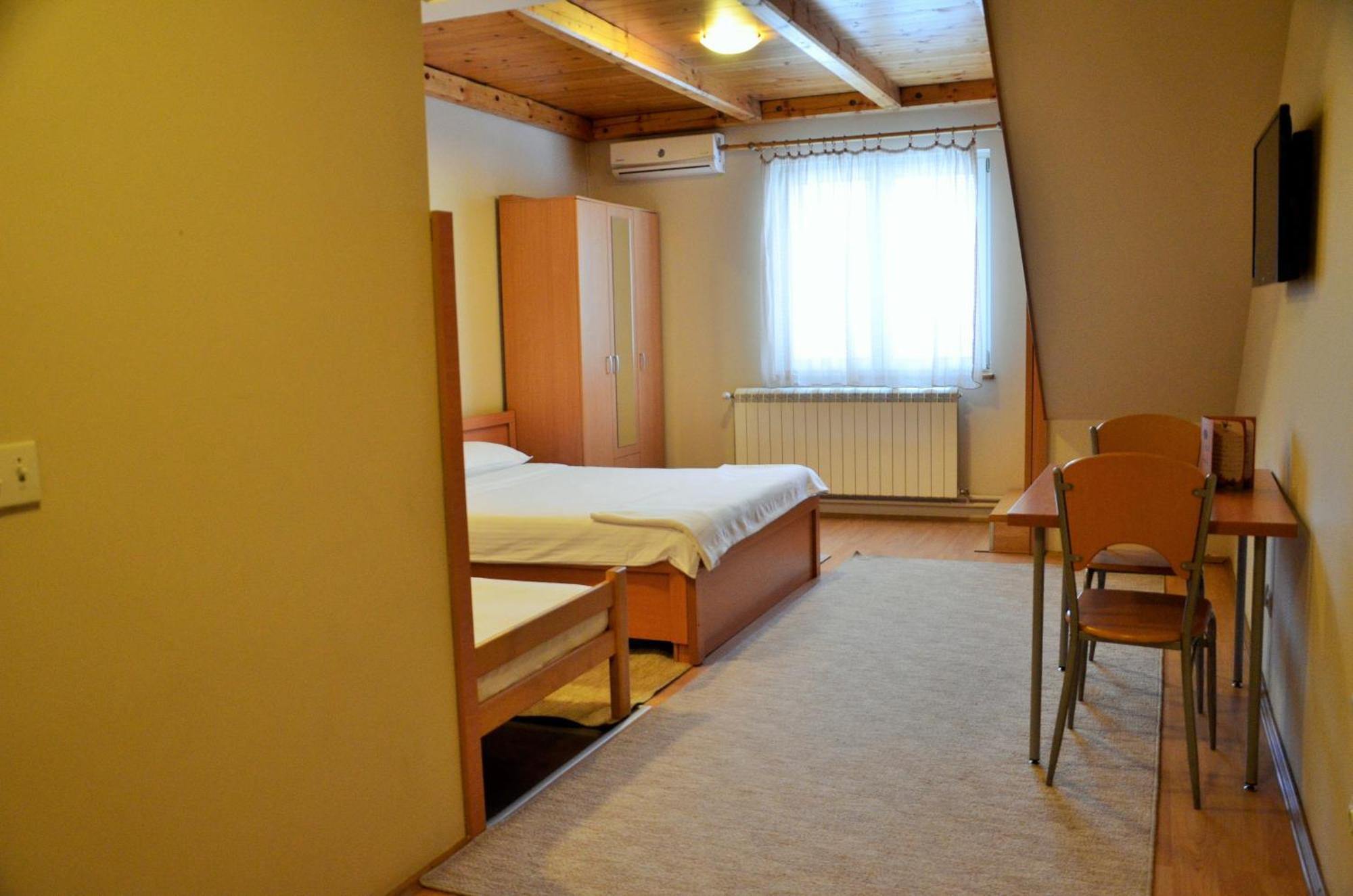 Hotel Topcider Belgrade Extérieur photo
